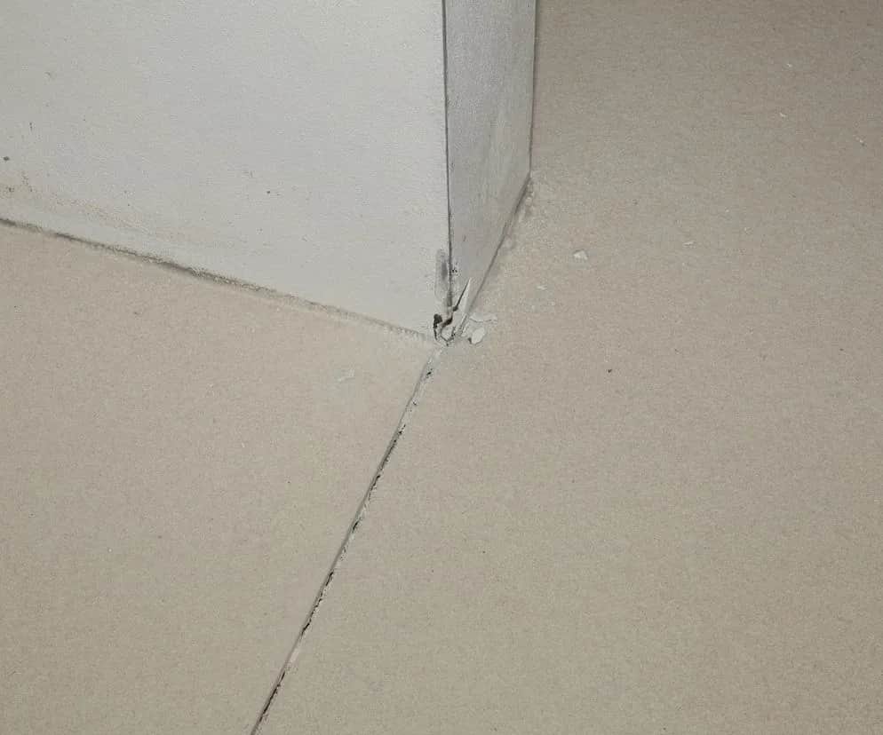 Jak zrobić dylatacje w wylewce, aby uniknąć pęknięć i uszkodzeń