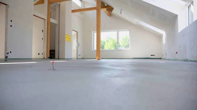 Ile kosztuje zrobienie wylewki? Sprawdź ceny i uniknij niepotrzebnych wydatków