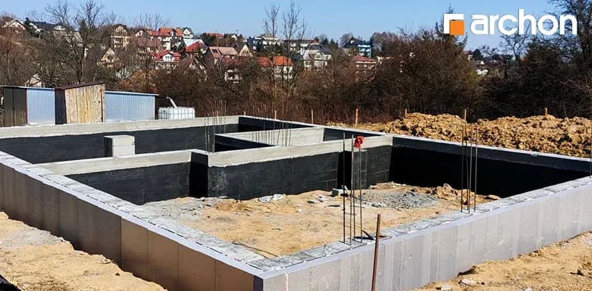 Ile bloczków na fundament? Oblicz dokładnie i uniknij strat