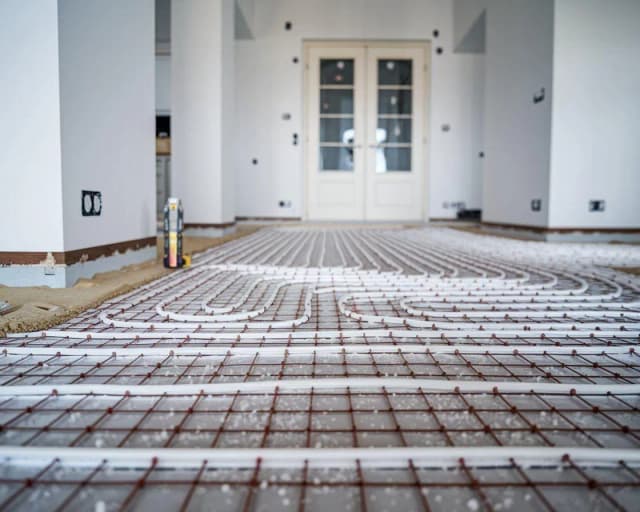 Ile cm wylewki? Kluczowe grubości dla efektywnego ogrzewania podłogowego
