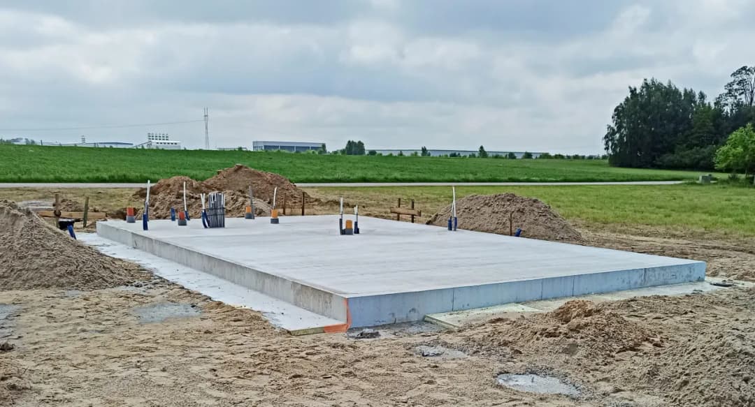 Czym obłożyć fundament? Najlepsze materiały i ich koszty