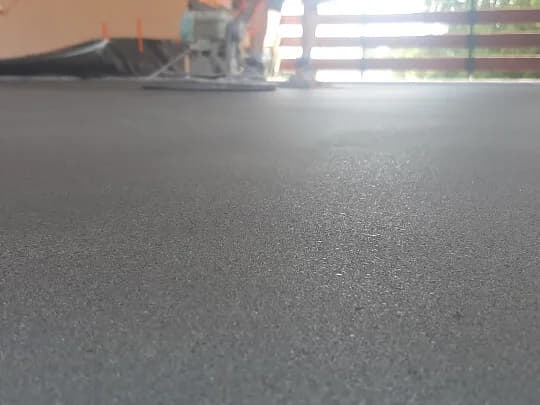 Jaka wylewka na balkon? Wybierz najlepszą opcję dla swojego tarasu