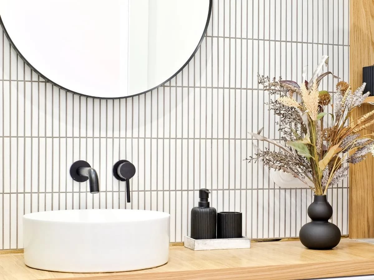 Czy można kłaść nową fugę na starą? Oto co musisz wiedzieć