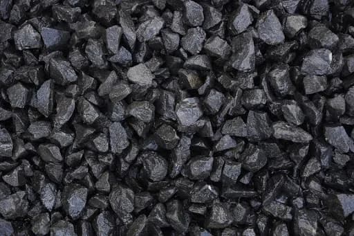 Ile kosztuje kamień na podjazd? Sprawdź ceny i rodzaje materiałów