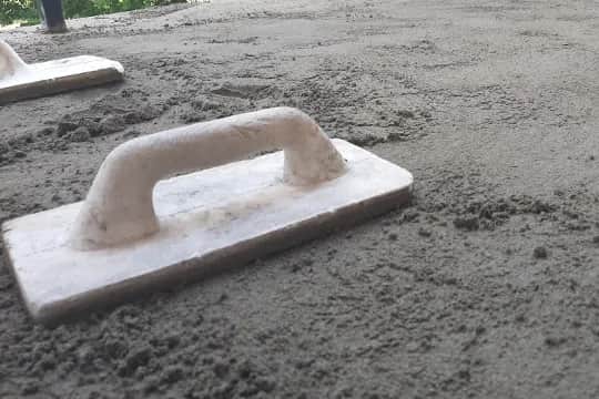 Jak zrobić wylewkę na balkonie – uniknij najczęstszych błędów i zyskaj trwałość